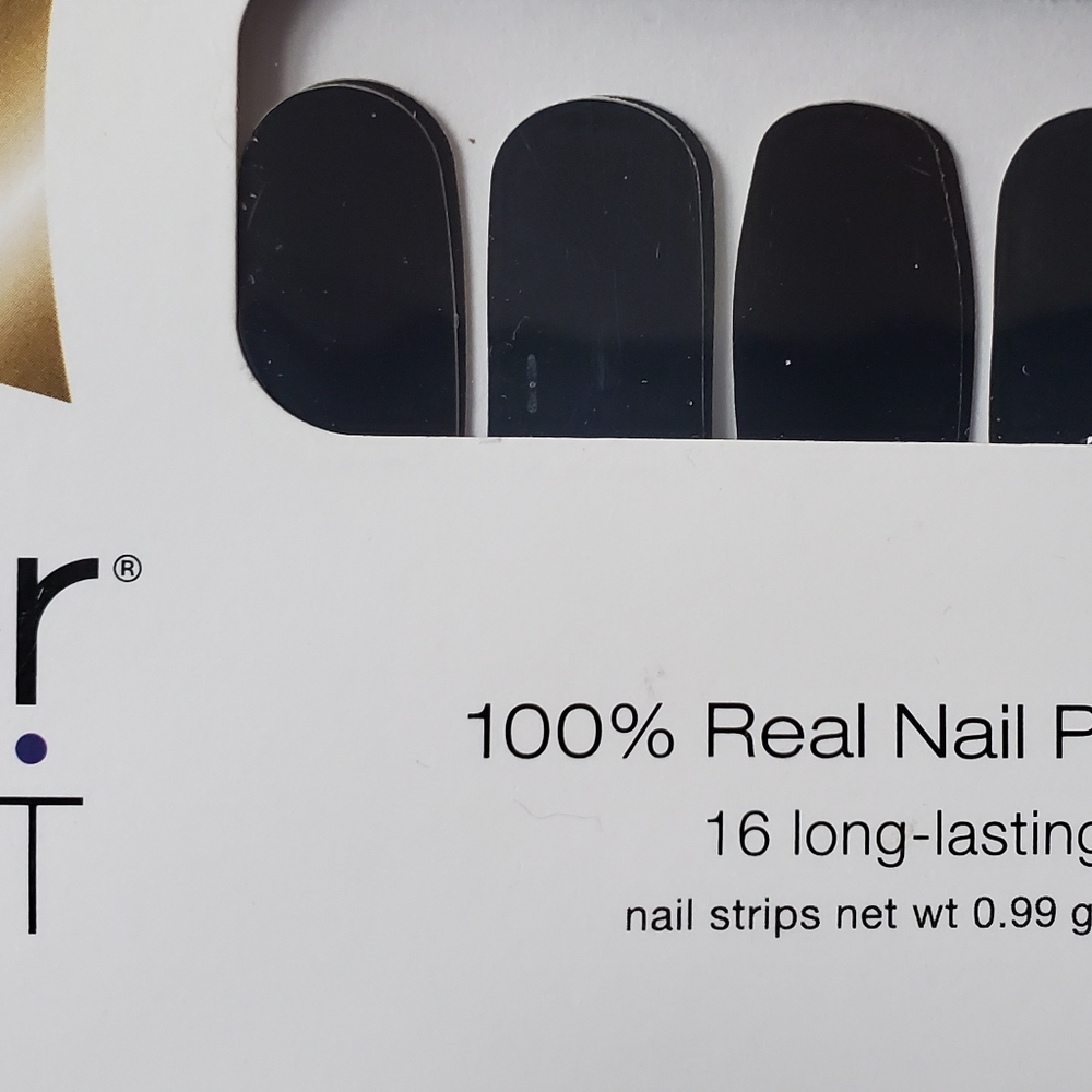 Colorstreet Midnight in Manhattan nail strips